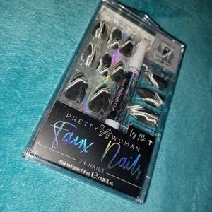 Pretty Woman Faux Nails 24